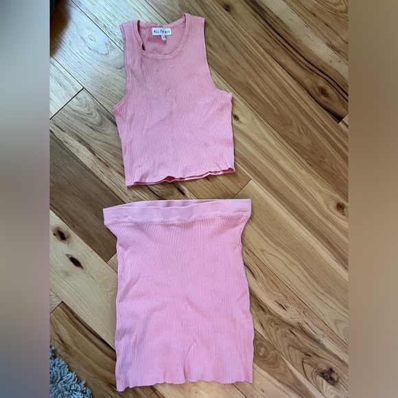 Pink Ribbed Skirt Set - Picture 3 of 6